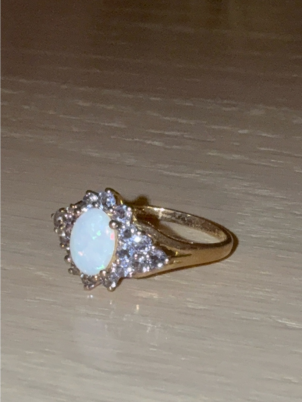 Vintage 10K Yellow Gold Opal Halo Ring